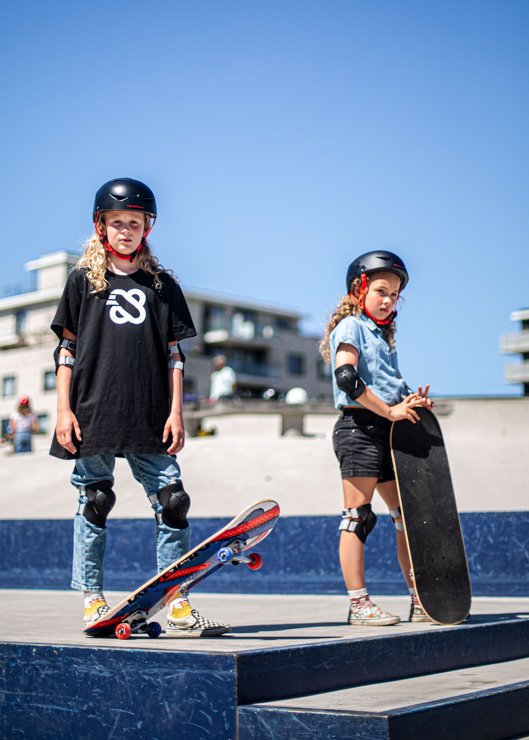 Novice Skateboard klassiek Omni ReVerse blauw en rood